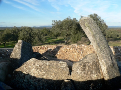 Дольмен Лакара (El dolmen de Lácara)