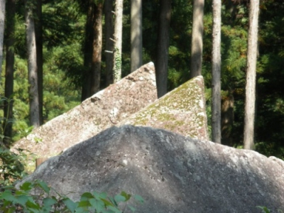 Мегалитический комплекс Канаяма (Megaliths of Kanayama)