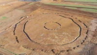 В Англии раскопали неолитический хендж