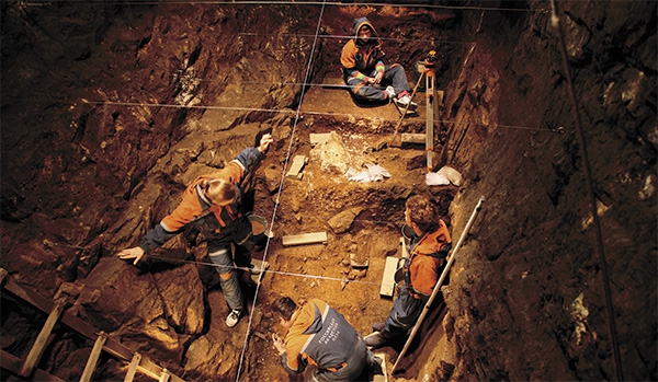 Новая находка археологов в Денисовской пещере