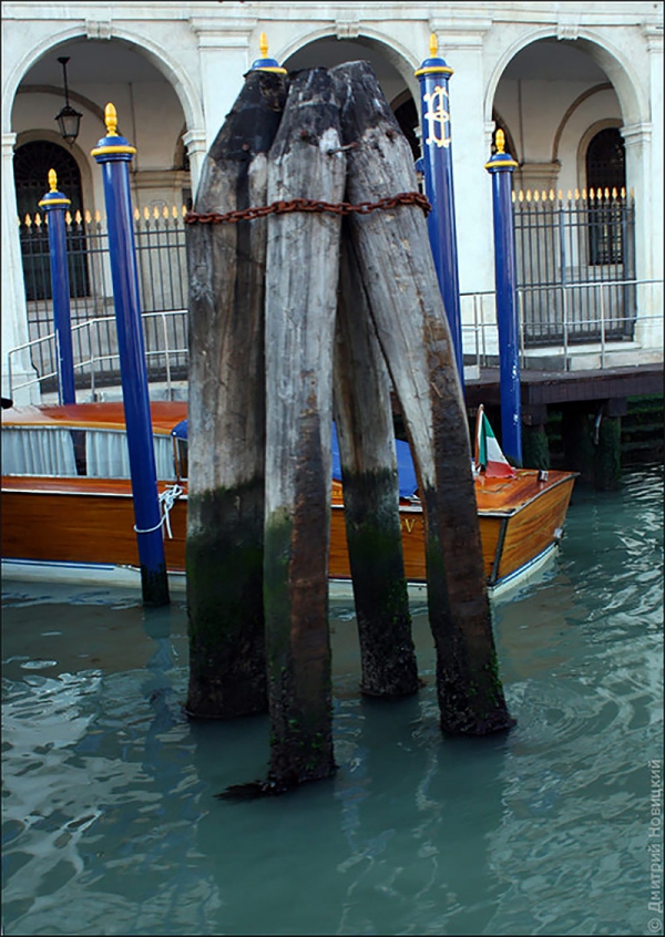 Венеция стоит на пермских сваях