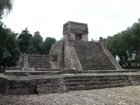 Пирамида Santa Cecilia (Acatitlán azteca Pirámide)