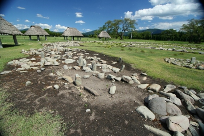 Каменный круг Ойю (Oyu Stone Circles)