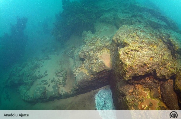 На дне озера Ван нашли руины крепости, построенной 3000 лет назад