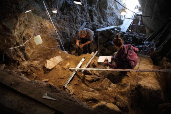 На Алтае найдены останки человека, жившего 50 тыс. лет назад