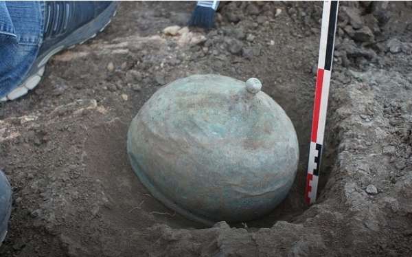 В Усть-Лабинском районе нашли уникальный римский бронзовый шлем