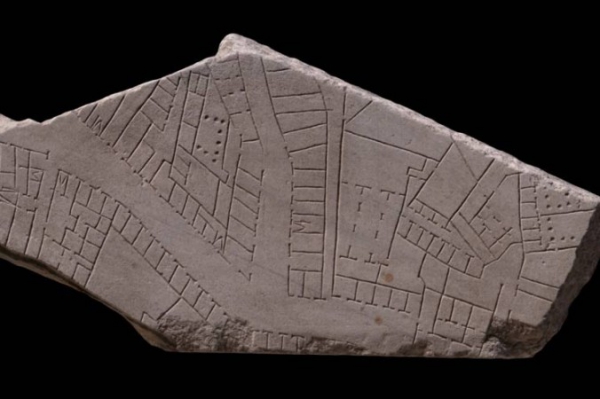Найден новый фрагмент 2200-летней мраморной карты Рима