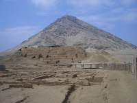 Храм Луны (Huaca de la Luna)