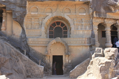 Пещеры Будда Лени (Buddha Leni Caves)