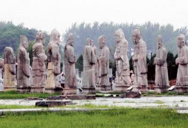 Ming Xiaoling Мавзолей