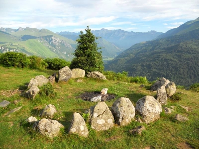 Кромлехи Lou Couraus (Cromlechs d&#039;Accaous)