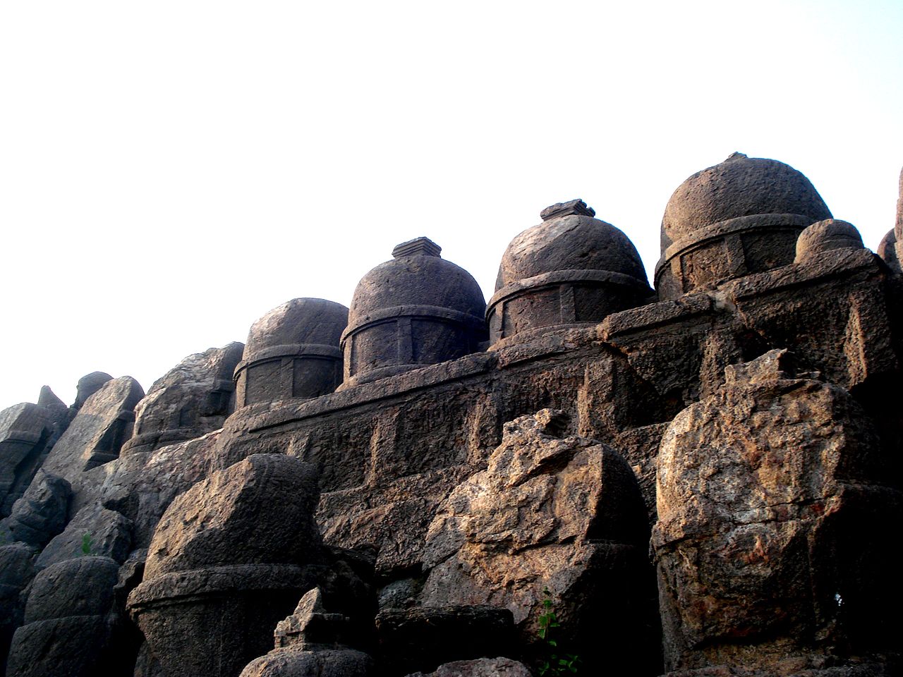 JW_SIGP_LABELS_08 01-Lingalakonda_rock_cut_stupas.jpg