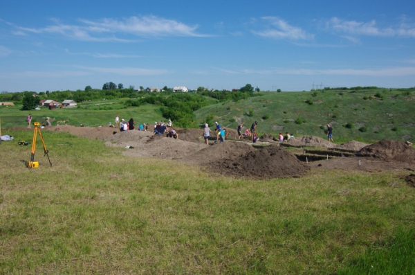 Археологи изучат следы древней цивилизации в Краснинском районе