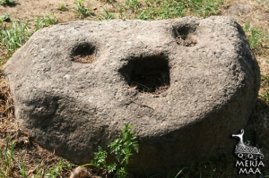 Камни в Норском (Норские валуны)