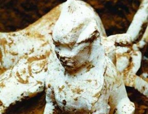 В Северо-Западном Китае обнаружена изготовленная в 7-9 вв статуя сфинкса