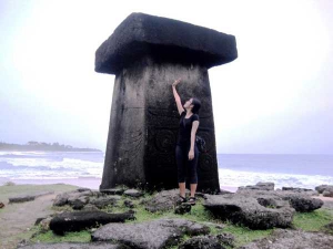 Мегалит Ratenggaro (Kuburan batu di Desa Ratenggaro)