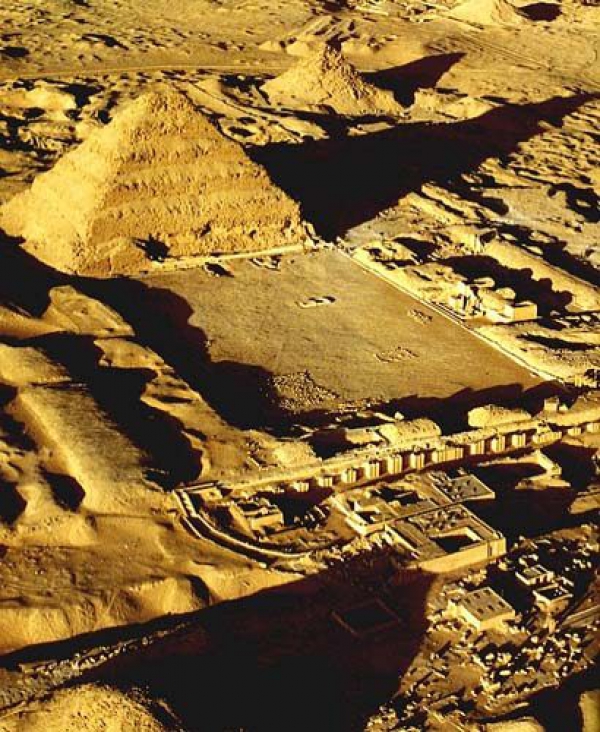 Что известно о фараоне Эхнатоне?