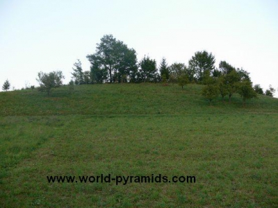 Пирамиды Ginje (Megalithic Hills Ginje Village)