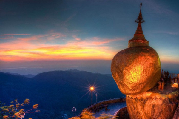 Пагода Чайттийо (Kyaiktiyo Pagoda)