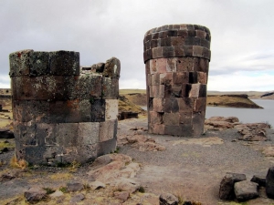 Археологические памятники Sillustani 