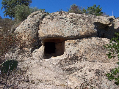 Домус-де-Джанас в Лотцораи (Domus de Janas in Lotzorai)