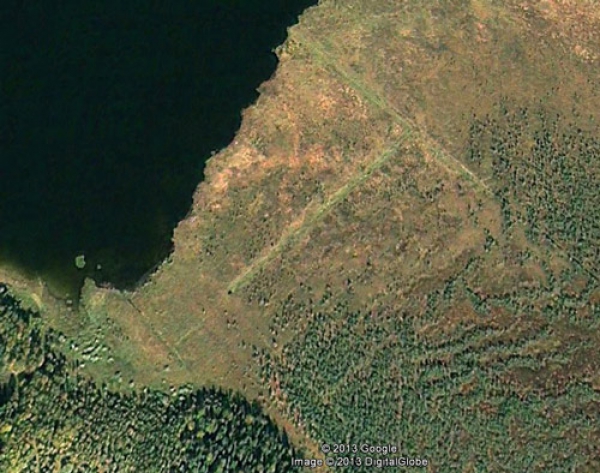 Фундамент древнего города на озере Зюраткуль