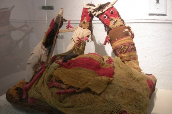 Древние перуанские погребальные куклы Чанкай