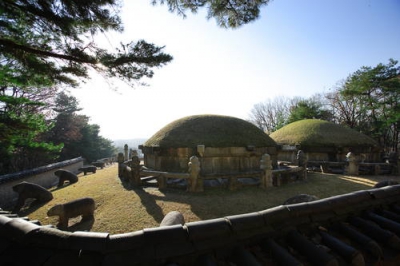 Гробницы династии Чосон / Чосонские гробницы (Royal Tombs of the Joseon Dynasty)