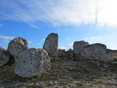 Каменный круг Sa Figu (Ittiri complesso sitio megalitic)